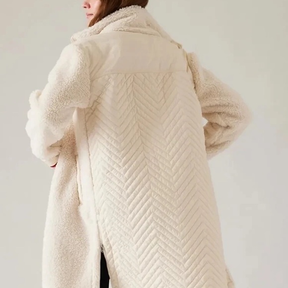 NWT Athleta  Long Cozy Sherpa Coat Jacket,  Cream  Color SIZE M Quilted - Picture 2 of 16
